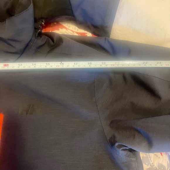 Helly Hansen Ski Jacket - Picture 12 of 16